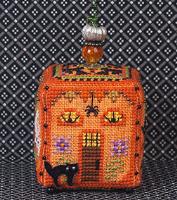 JN283 Witchy Pumpkin Cottage